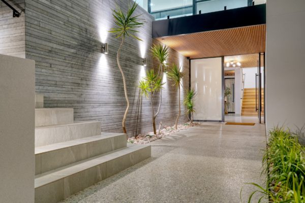 DISPLAY PAGE 05 empirebc